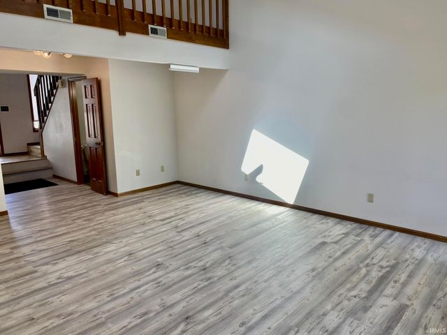 7023 Thamesford Drive, Fort Wayne, IN 46835