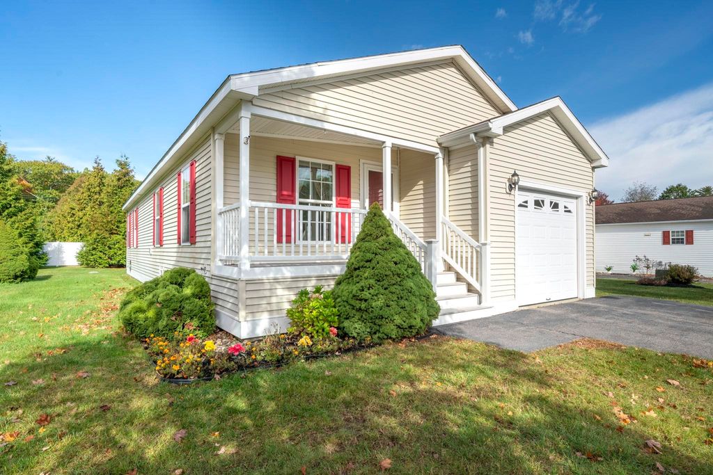 4 Aspen Way, North Hampton, NH 03862