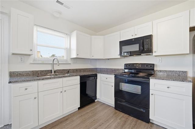 2932 Fetsch PL, Virginia Beach, VA 23453