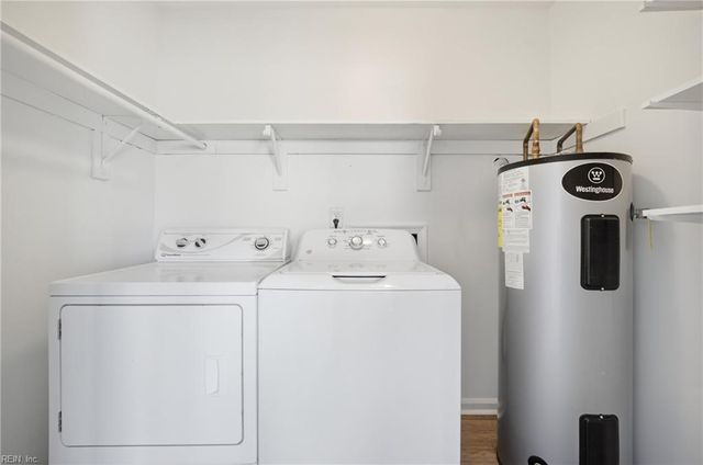 2932 Fetsch PL, Virginia Beach, VA 23453