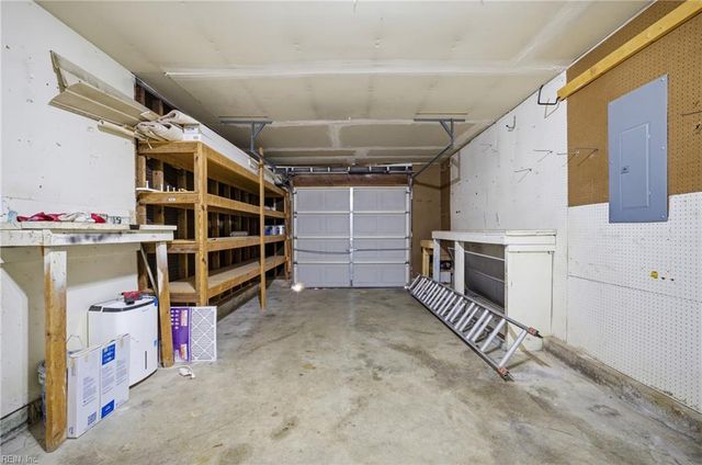 2932 Fetsch PL, Virginia Beach, VA 23453