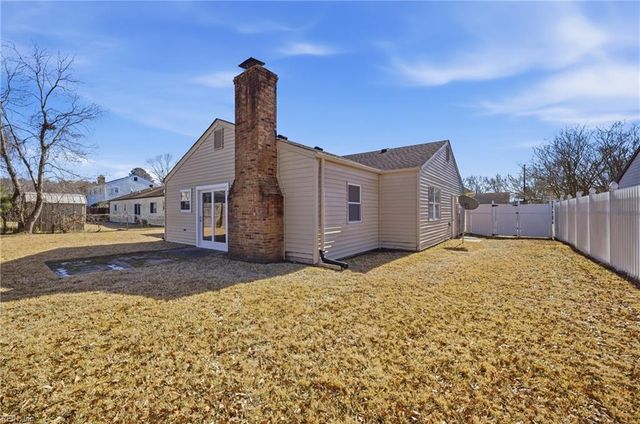 2932 Fetsch PL, Virginia Beach, VA 23453