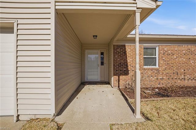 2932 Fetsch PL, Virginia Beach, VA 23453