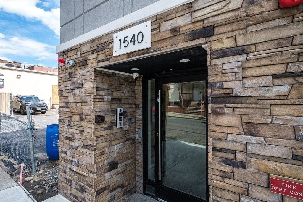 1540 N Shore Road 301, Revere, MA 02151