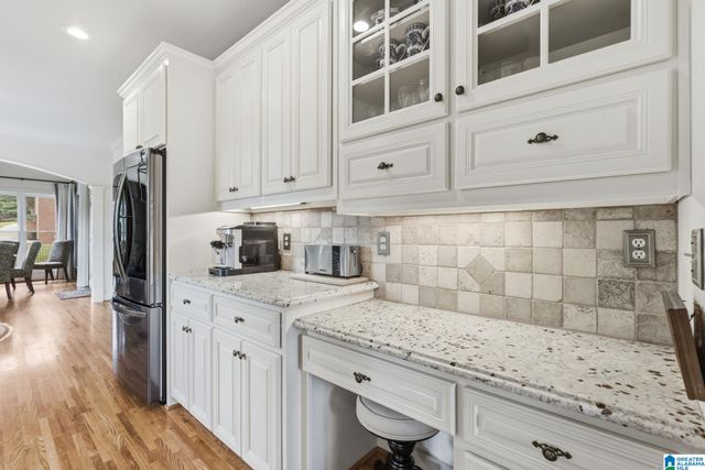 1021 SANDHURST CIRCLE, Birmingham, AL 35242