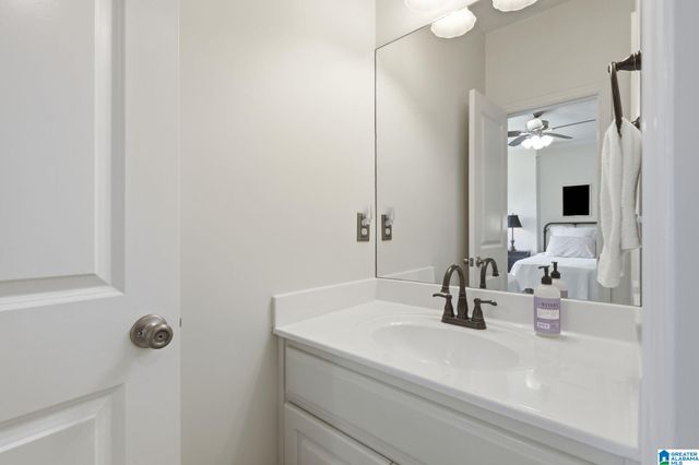 1021 SANDHURST CIRCLE, Birmingham, AL 35242