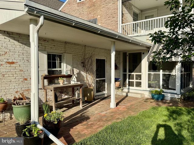 46 N CARLISLE STREET, Greencastle, PA 17225