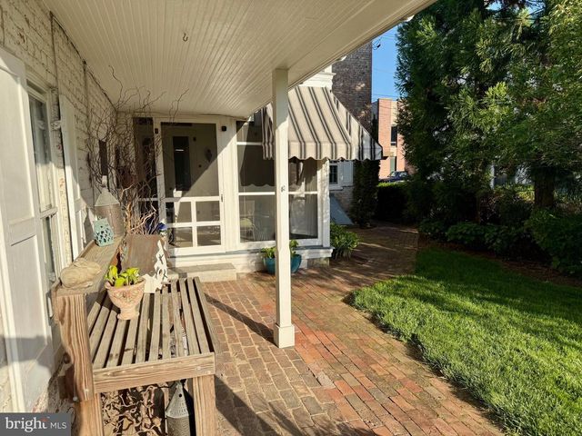 46 N CARLISLE STREET, Greencastle, PA 17225