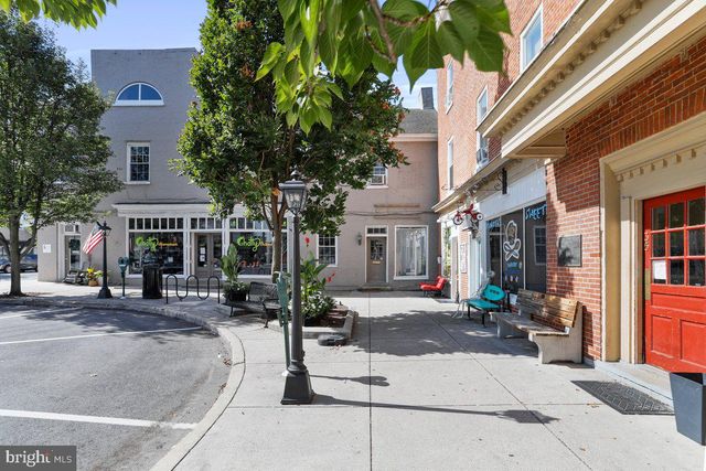 46 N CARLISLE STREET, Greencastle, PA 17225