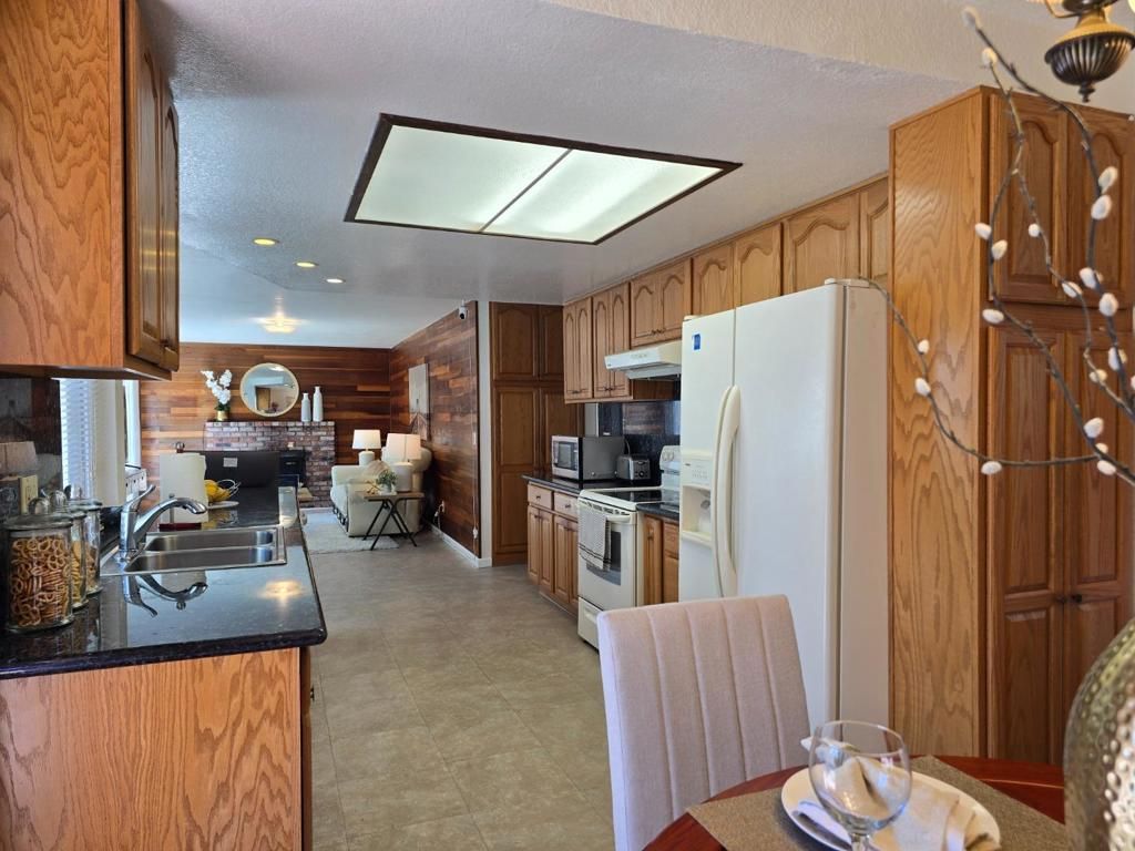 Image 18 of property listing at 161 Hackamore Lane, Fremont, CA 94539