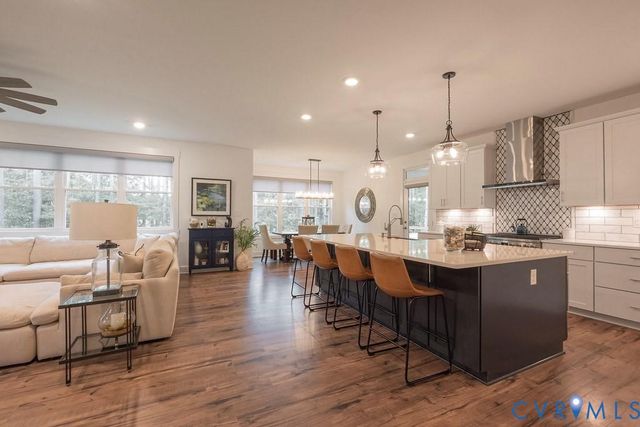 5720 Chaucer Dr, Providence Forge, VA 23140