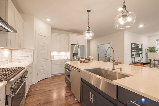 5720 Chaucer Dr, Providence Forge, VA 23140