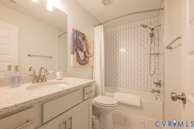 5720 Chaucer Dr, Providence Forge, VA 23140