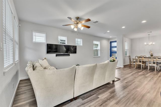 9904 Smokehouse Silo Lane, Houston, TX 77080