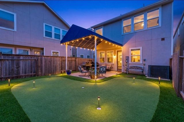 9904 Smokehouse Silo Lane, Houston, TX 77080