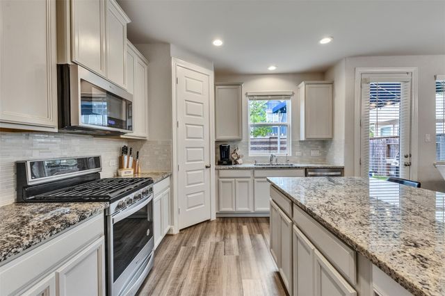 9904 Smokehouse Silo Lane, Houston, TX 77080