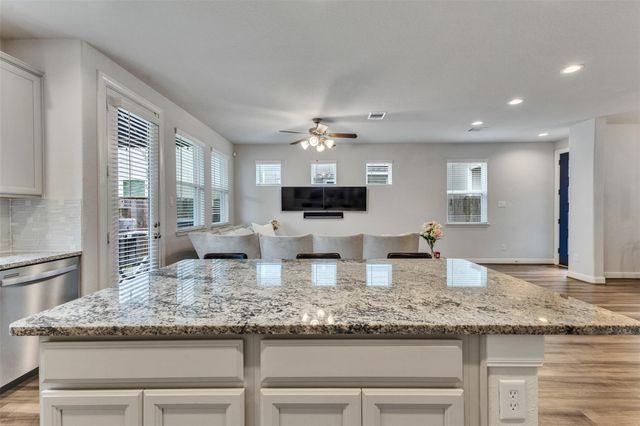 9904 Smokehouse Silo Lane, Houston, TX 77080