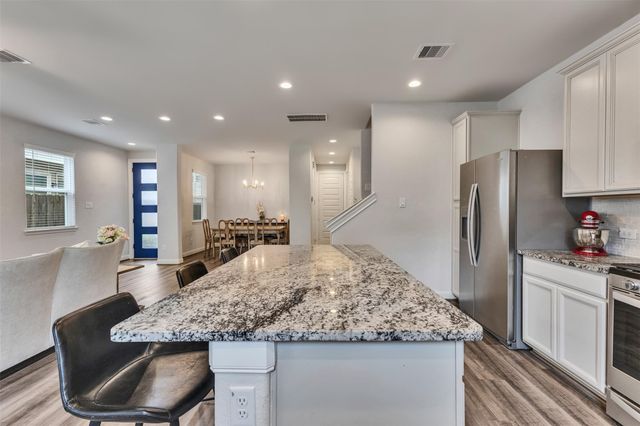 9904 Smokehouse Silo Lane, Houston, TX 77080