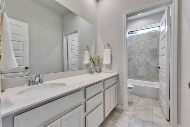 9904 Smokehouse Silo Lane, Houston, TX 77080