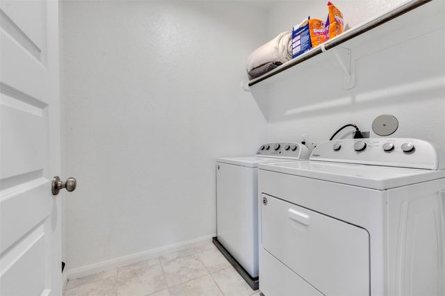 9904 Smokehouse Silo Lane, Houston, TX 77080