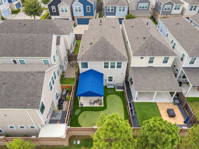 9904 Smokehouse Silo Lane, Houston, TX 77080