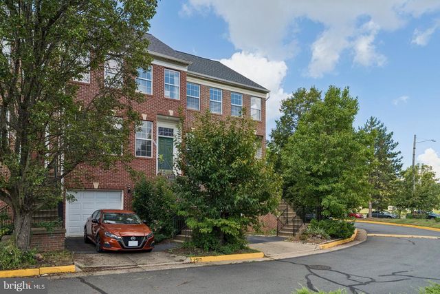 2519 JAMES MONROE, Herndon, VA 20171
