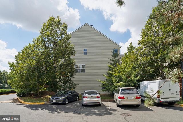 2519 JAMES MONROE, Herndon, VA 20171