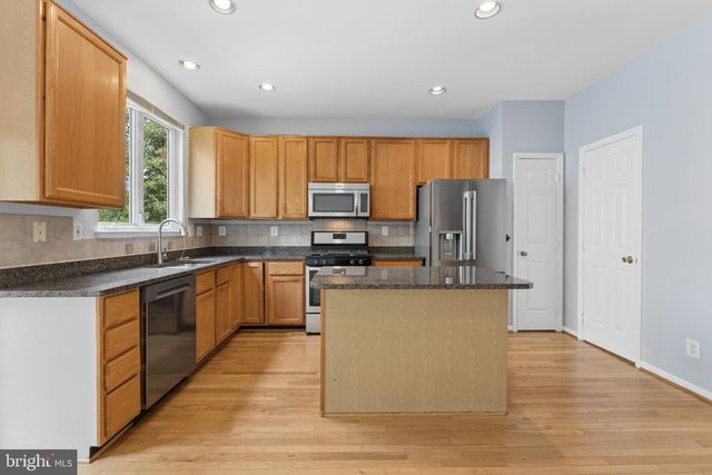 2519 JAMES MONROE, Herndon, VA 20171