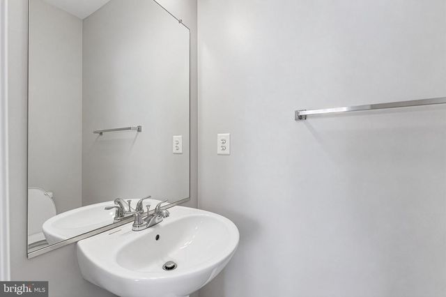 2519 JAMES MONROE, Herndon, VA 20171