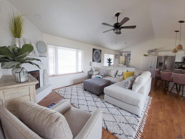 2702 WILDHORSE DR, Rapid City, SD 57703