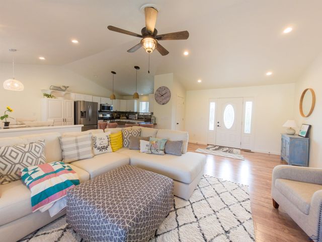2702 WILDHORSE DR, Rapid City, SD 57703