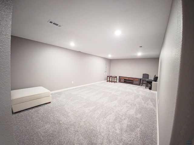 2702 WILDHORSE DR, Rapid City, SD 57703