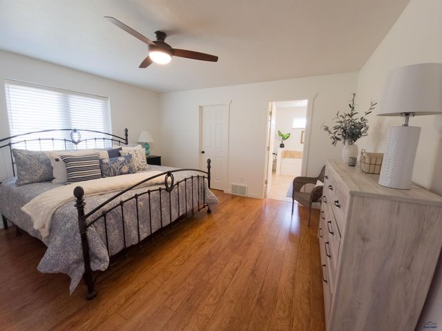 2702 WILDHORSE DR, Rapid City, SD 57703