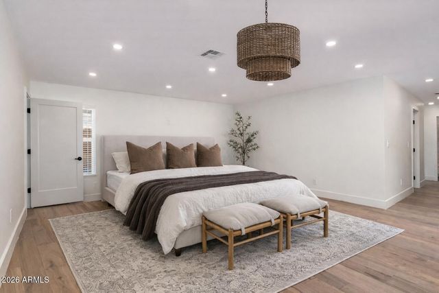 829 E DESERT PARK Lane, Phoenix, AZ 85020