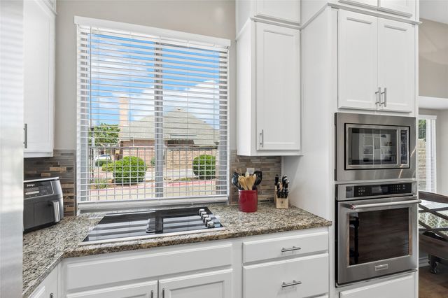 138 Arbor Glen Drive, Euless, TX 76039