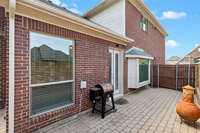 138 Arbor Glen Drive, Euless, TX 76039