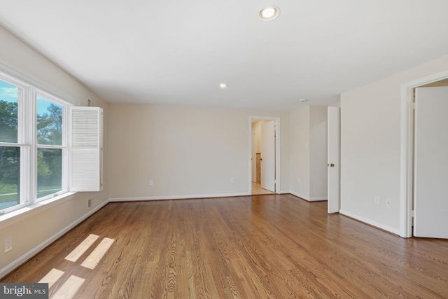 1429 LONGHILL DR, Rockville, MD 20854