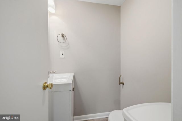 1429 LONGHILL DR, Rockville, MD 20854
