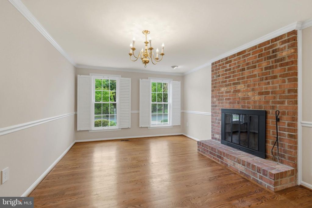 Image 13 of property listing at 1429 LONGHILL DR, Rockville, MD 20854