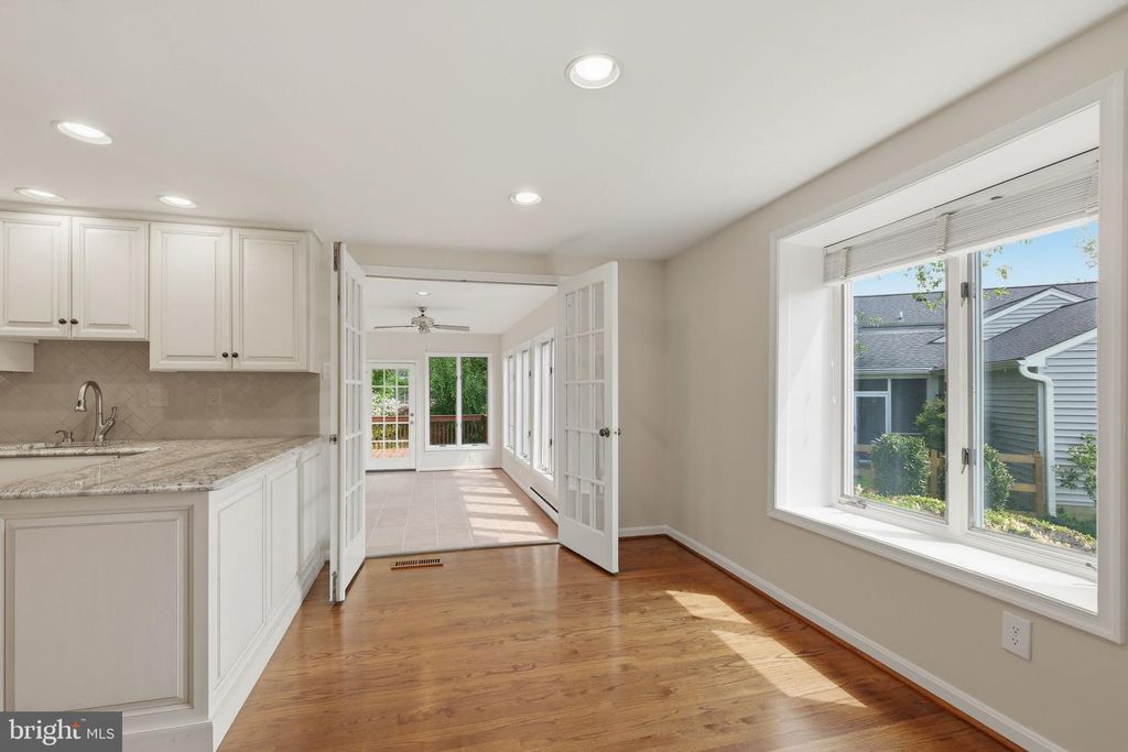 Image 14 of property listing at 1429 LONGHILL DR, Rockville, MD 20854