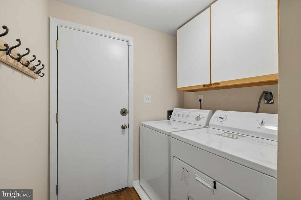 Image 26 of property listing at 1429 LONGHILL DR, Rockville, MD 20854