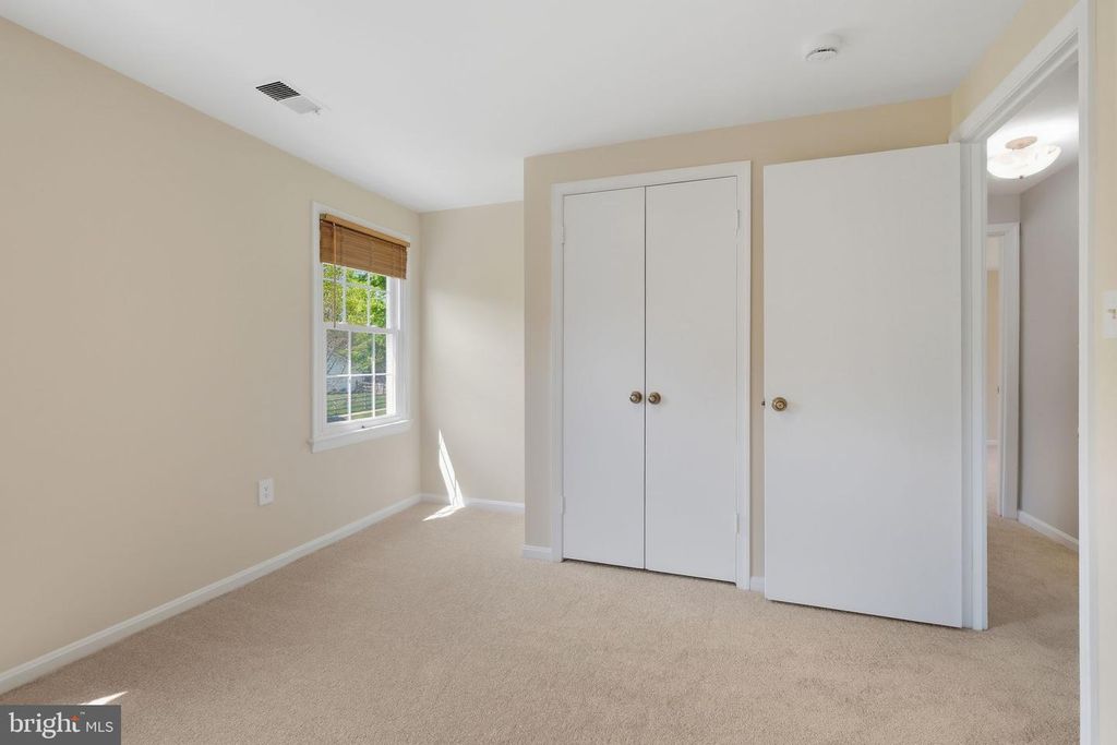 Image 33 of property listing at 1429 LONGHILL DR, Rockville, MD 20854