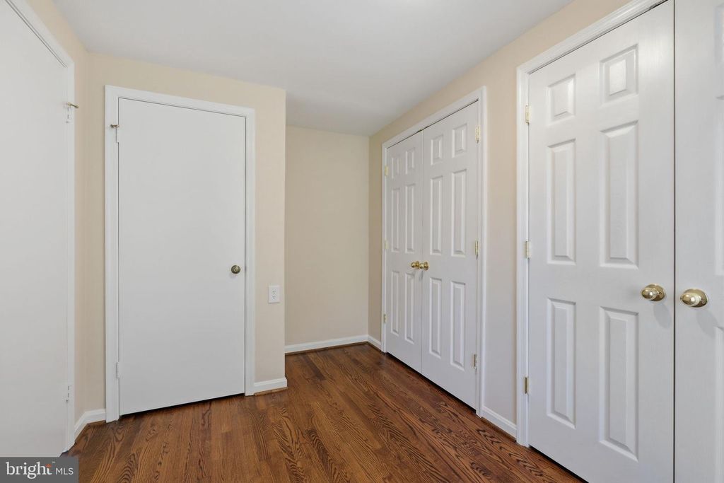 Image 40 of property listing at 1429 LONGHILL DR, Rockville, MD 20854