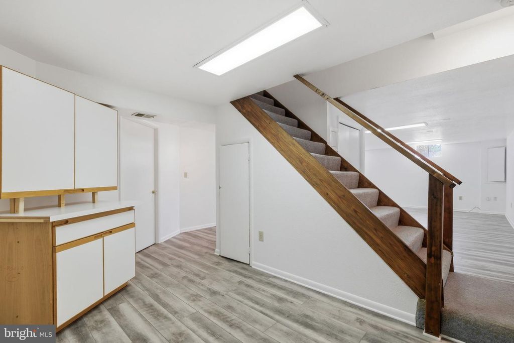 Image 41 of property listing at 1429 LONGHILL DR, Rockville, MD 20854