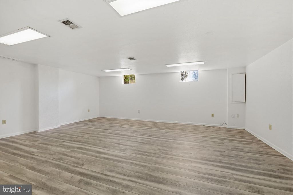 Image 43 of property listing at 1429 LONGHILL DR, Rockville, MD 20854