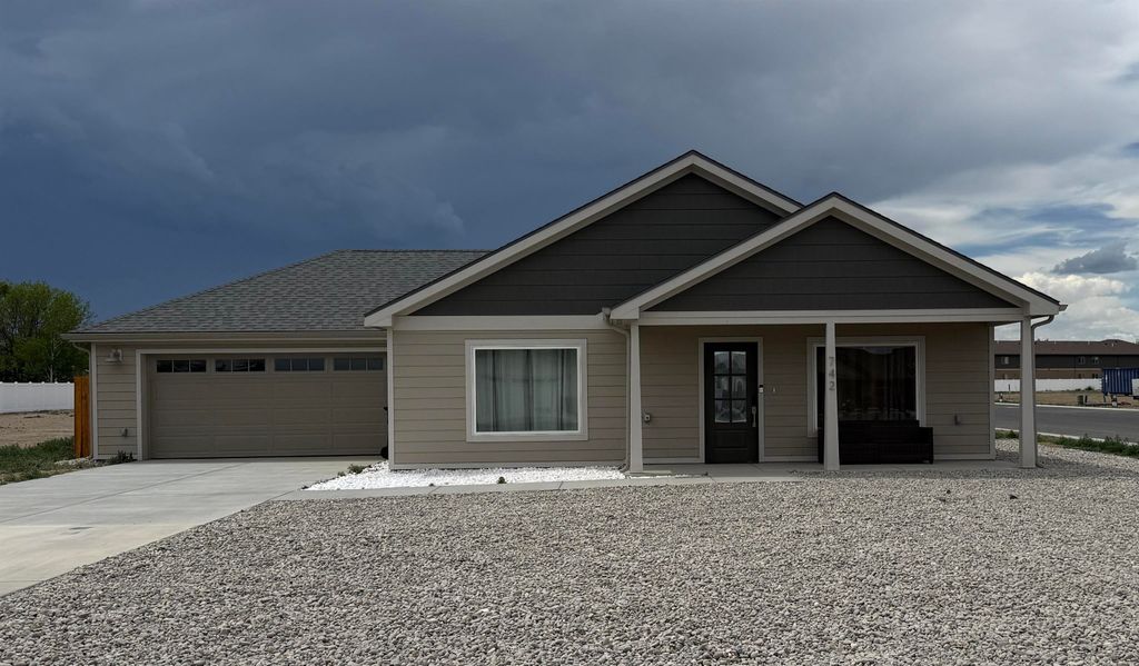 742 N Clark St, Powell, WY 82435