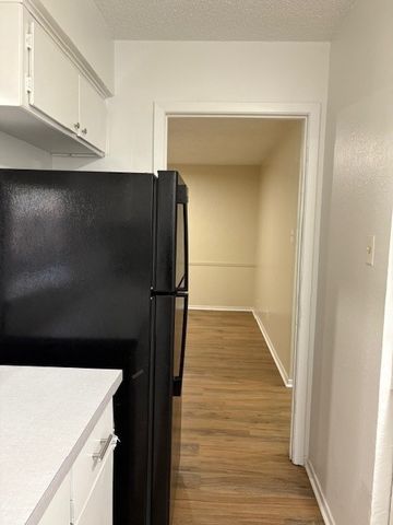 715 Oakwood Lane A, Arlington, TX 76012