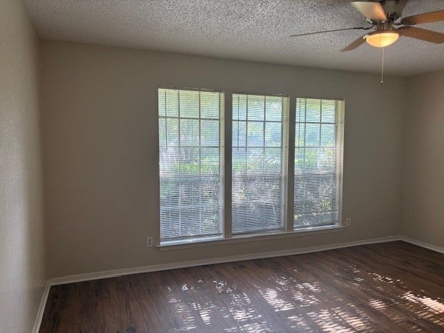 715 Oakwood Lane A, Arlington, TX 76012