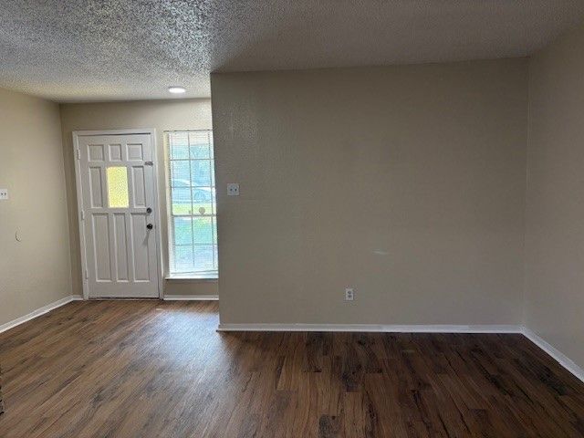 715 Oakwood Lane A, Arlington, TX 76012