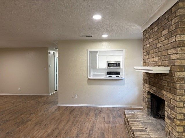 715 Oakwood Lane A, Arlington, TX 76012